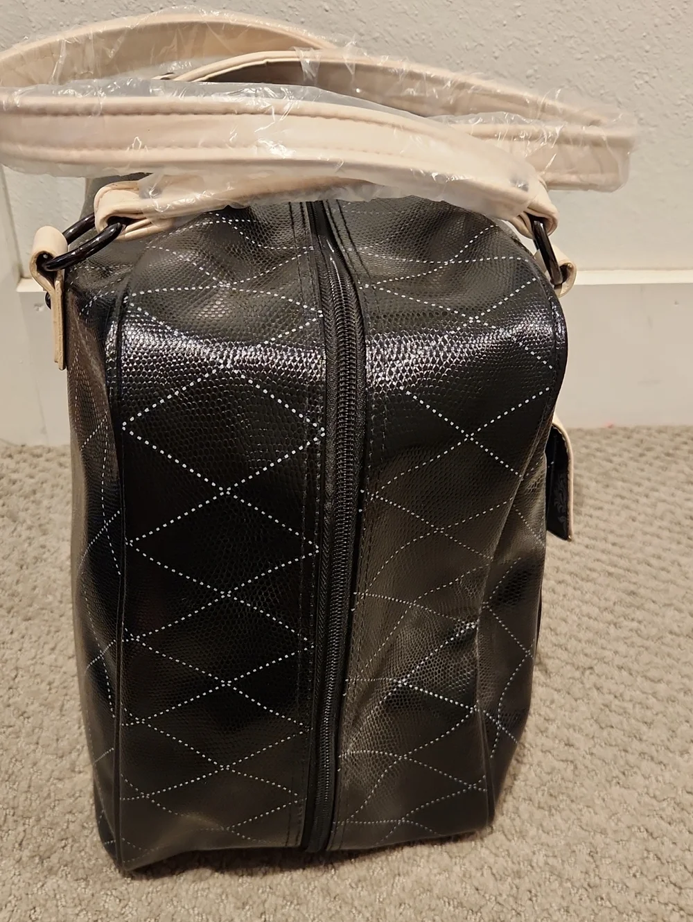 NEW/ VINTAGE Mary Kay Deluxe Black Cream Consultant Travel Luggage Tote Bag